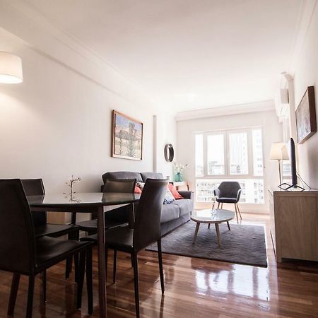Elegant Retreat Business District Bernabeu Apartment Madrid Luaran gambar