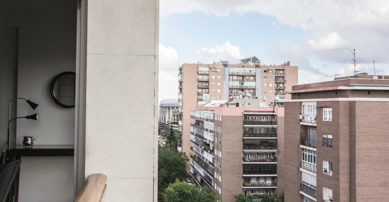 Elegant Retreat Business District Bernabeu Apartment Madrid Luaran gambar