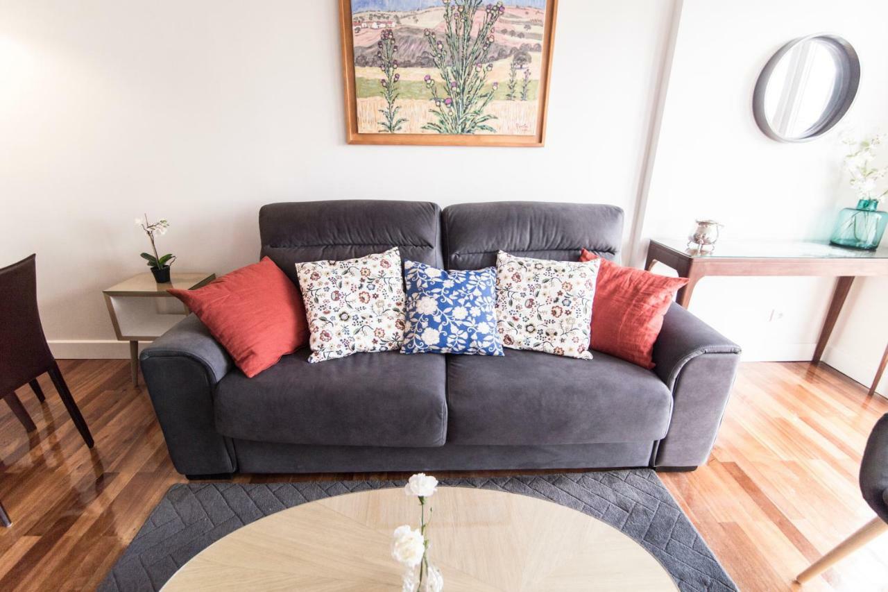 Elegant Retreat Business District Bernabeu Apartment Madrid Luaran gambar