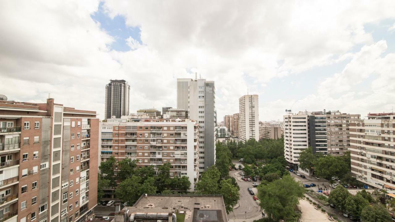 Elegant Retreat Business District Bernabeu Apartment Madrid Luaran gambar