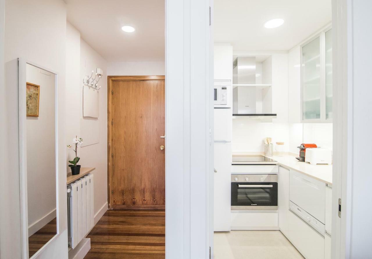 Elegant Retreat Business District Bernabeu Apartment Madrid Luaran gambar