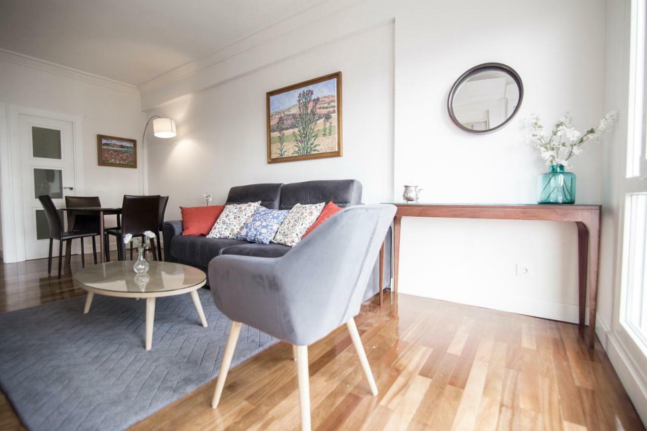 Elegant Retreat Business District Bernabeu Apartment Madrid Luaran gambar