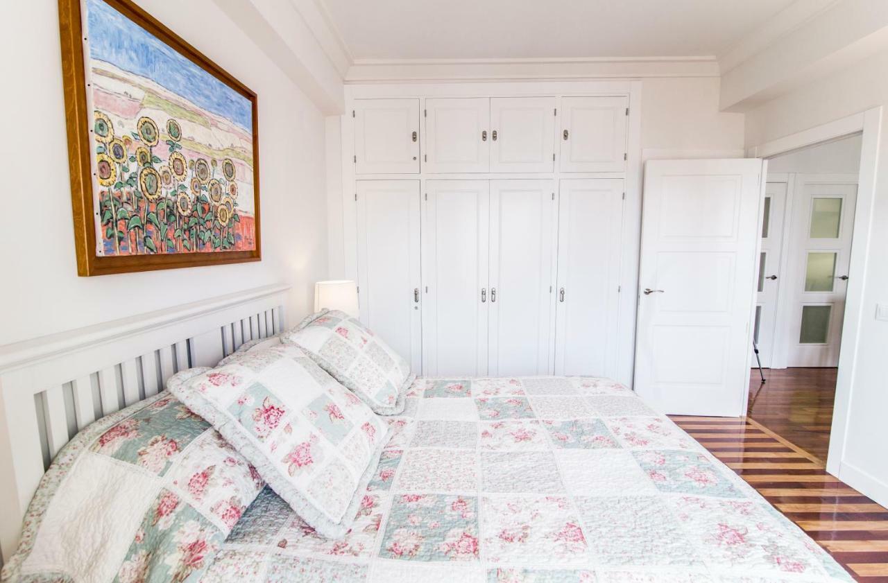 Elegant Retreat Business District Bernabeu Apartment Madrid Luaran gambar