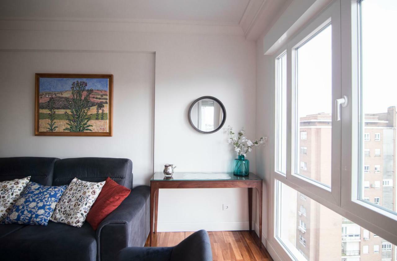 Elegant Retreat Business District Bernabeu Apartment Madrid Luaran gambar